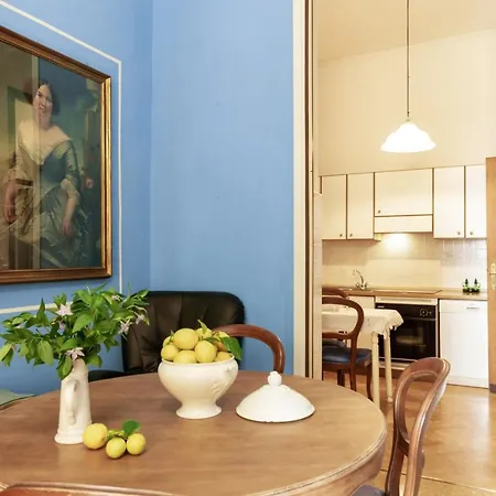 Della Dama Vicino * 라팔로