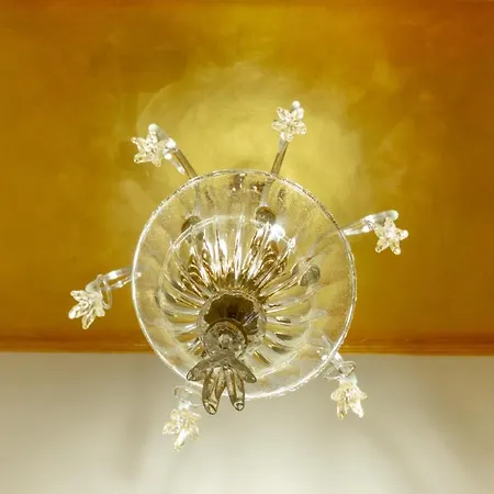 Della Dama Vicino 아파트 *